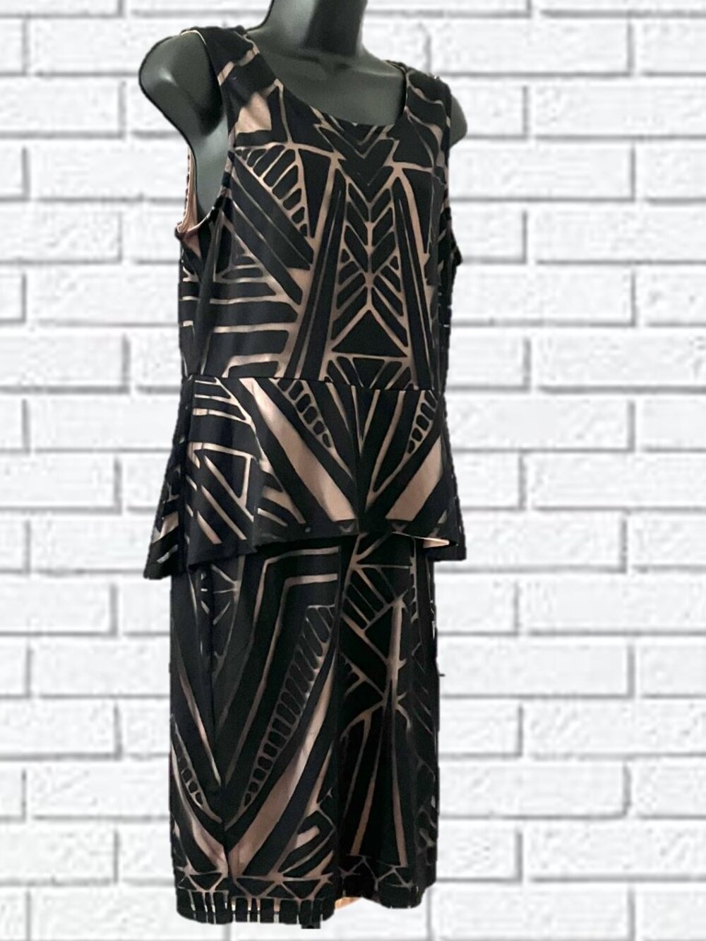 Thalia Sodi | Sleeveless Top & Matching Skirt
